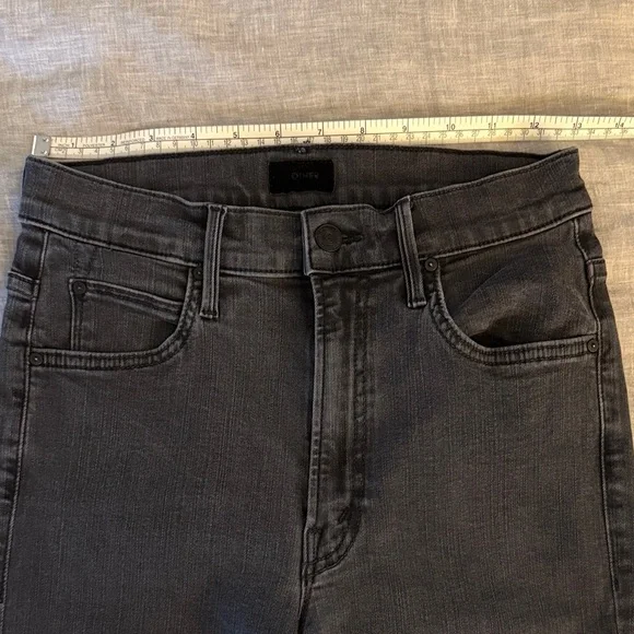 MOTHER Rascal Ankle Slit Flip Black Ankle Jeans - Picture 6 of 10